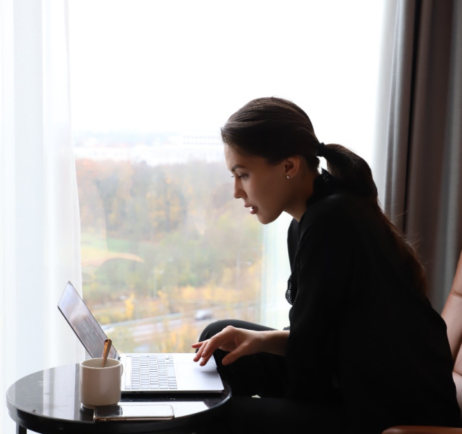 woman using lap top